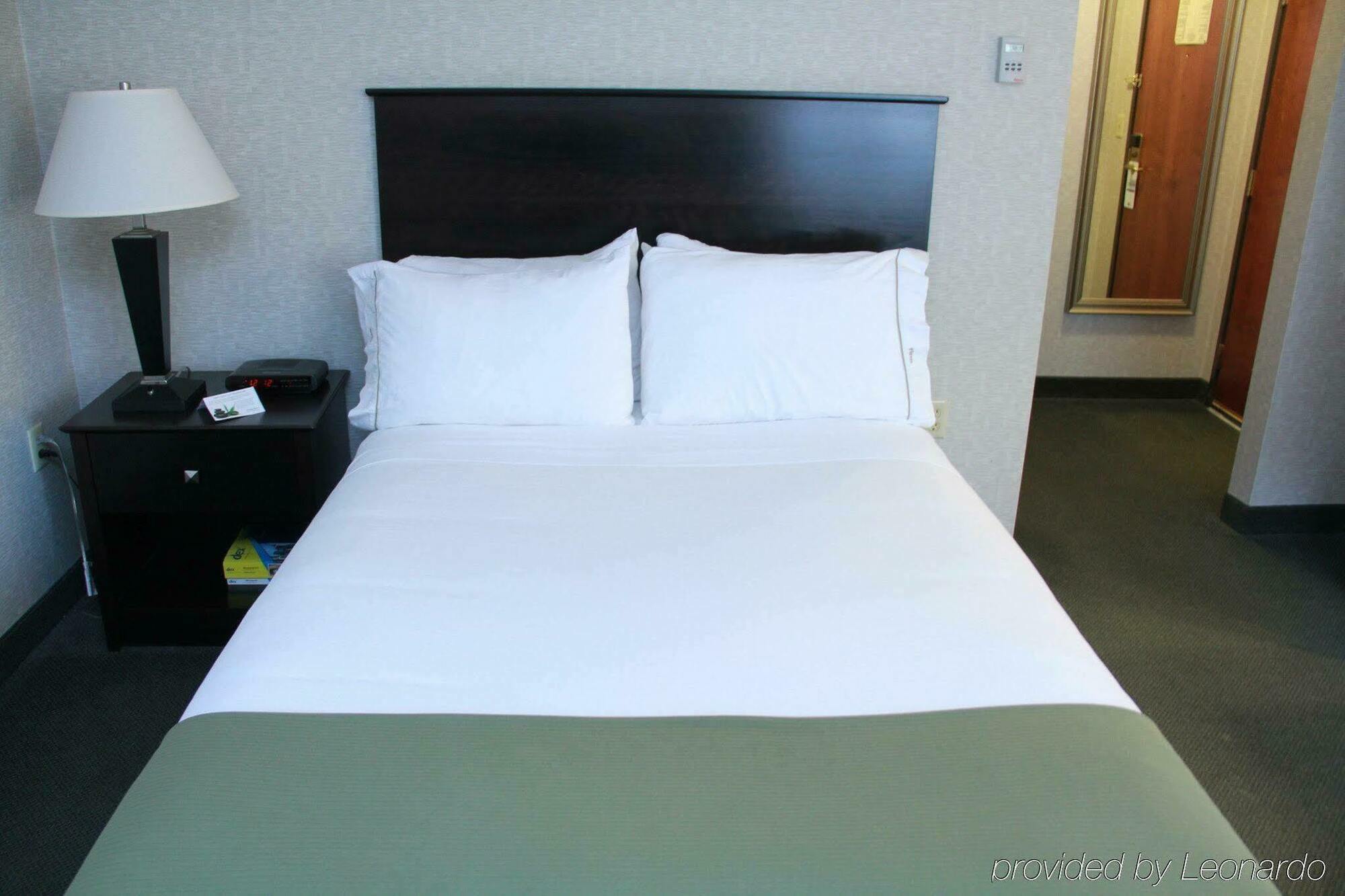 Holiday Inn Express Hotel & Suites Minneapolis-Downtown Convention Center By Ihg Ngoại thất bức ảnh